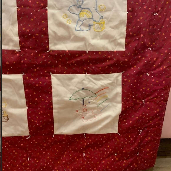 1980’s Handmade Care Bears Quilt Twin Sized - Picture 5 of 7